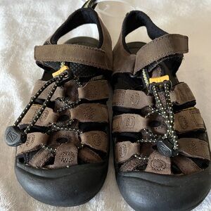 KEEN Brown Sandals sz 2